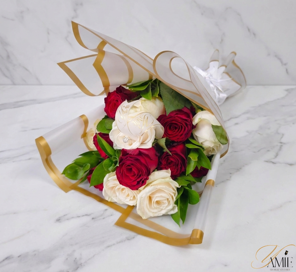 The Blushing Sunset Bouquet – Small The Blushing Sunset Bouquet – Small
