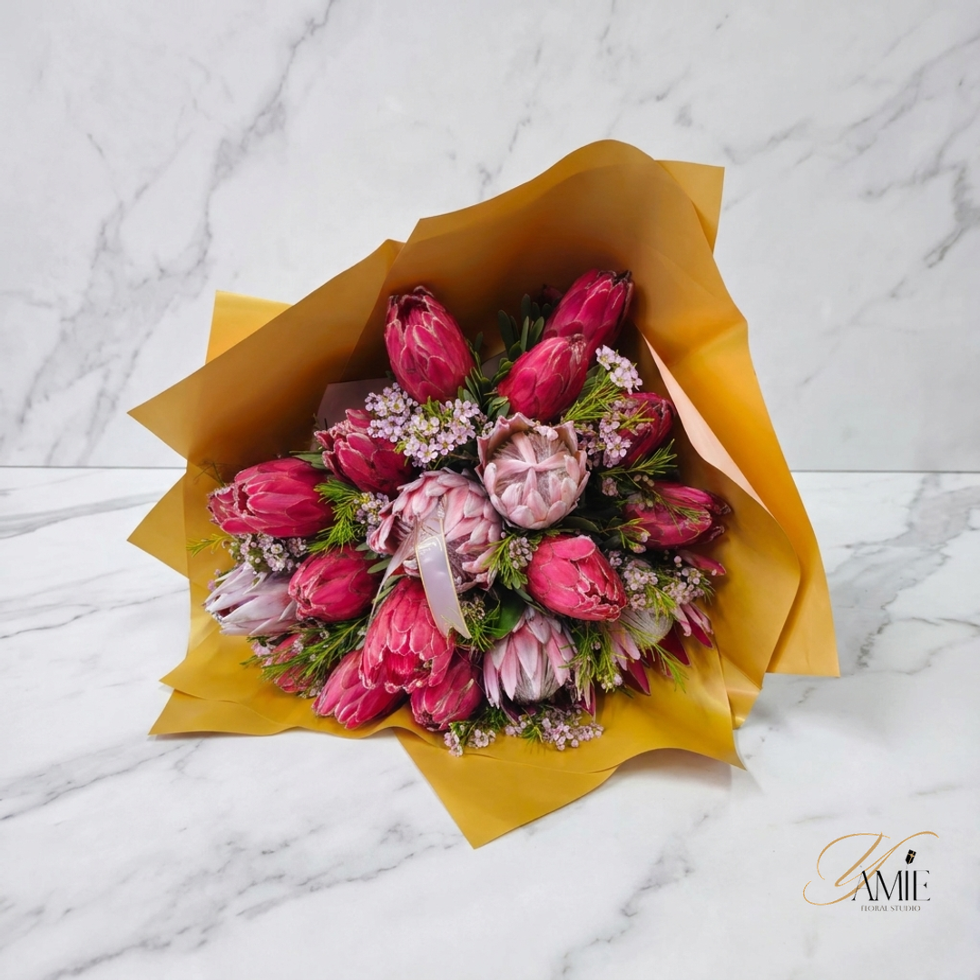 The African Fire Bouquet Medium The African Fire Bouquet Medium