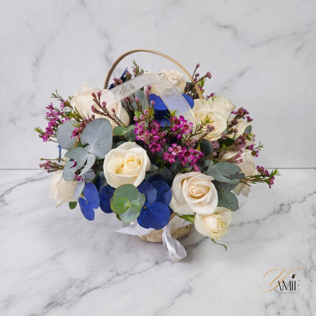 The Fynbos Elegance Basket Medium The Fynbos Elegance Basket Medium