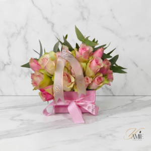 The Fynbos Kiss Box Small — fresh flower arrangement delivered by Yamie Floral Studio