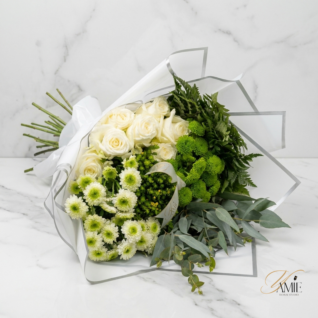The Garden Purity Bouquet Medium The Garden Purity Bouquet Medium