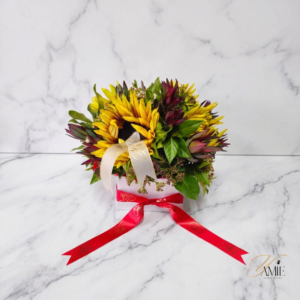 The Golden Majesty Box Small - fresh flower arrangement delivered by Yamie Floral Studio