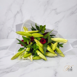 The Passion Purity Bouquet Medium — fresh flower arrangement delivered by Yamie Floral Studio