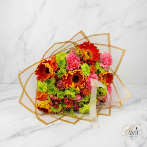 The Warmth & Cheer Bouquet Large — fresh flower arrangement delivered by Yamie Floral Studio
