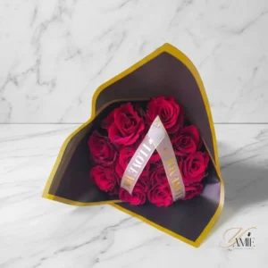 the-crimson-embrace-bouquet-small-yamie-floral-studio-38789-logo2026 the-crimson-embrace-bouquet-small-yamie-floral-studio-38789-logo2026