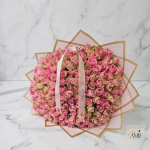 the-blushing-beauty-bouquet-100-roses-yamie-floral-studio-40690-s1792739135628 the-blushing-beauty-bouquet-100-roses-yamie-floral-studio-40690-s1792739135628