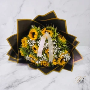 The Pure Sunshine Bouquet Small — fresh flower arrangement delivered by Yamie Floral Studio