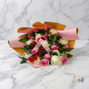 the-velvet-sunset-bouquet-medium-yamie-floral-studio-flat the-velvet-sunset-bouquet-medium-yamie-floral-studio-flat